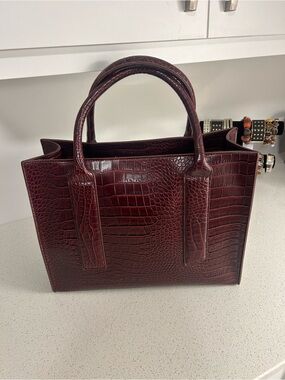Gorgeous JustFab Croc-Embossed Structured Tote in Burgundy❤️